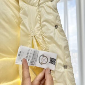 ​​moncler maya ivory men's short hooded down jacket​ white