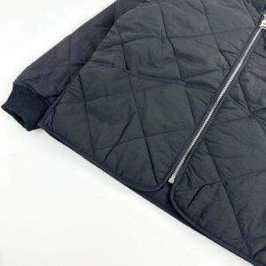 stussy quilted liner jacket (multiple colors​​)