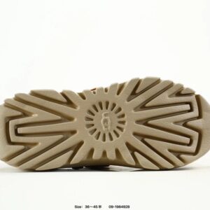 ugg peakmod lowcut tasmans tan​​