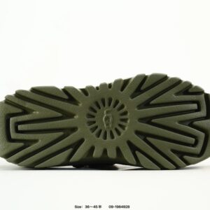 ugg peakmod lowcut tasmans green