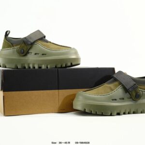 ugg peakmod lowcut tasmans green
