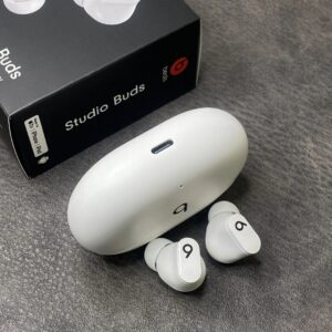 beats studio buds earbuds white