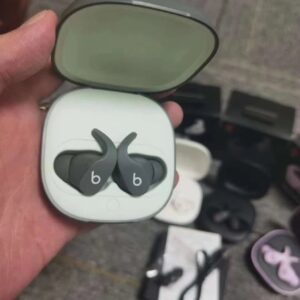 beats fit pro bluetooth earphones