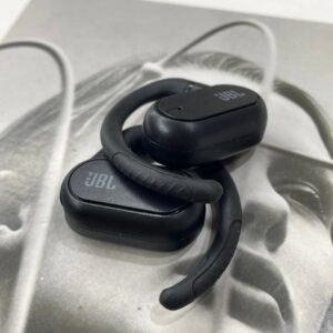 jbl soundgear wireless earbuds black