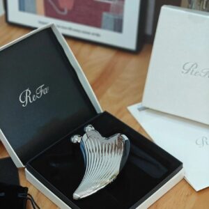 refa caxa ray​ facial roller