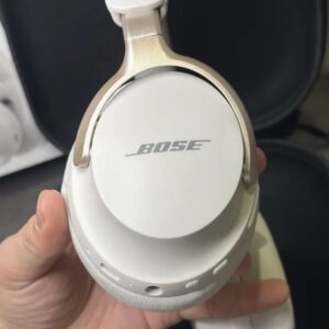 bose quietcomfort ultra headphones white black