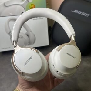 bose quietcomfort ultra headphones white black