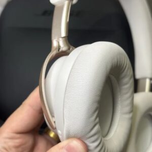 bose quietcomfort ultra headphones white black