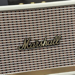 marshall retro wireless speaker white black